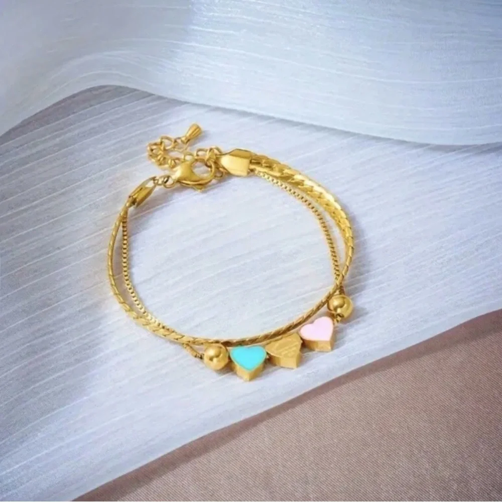 N/A gold heart